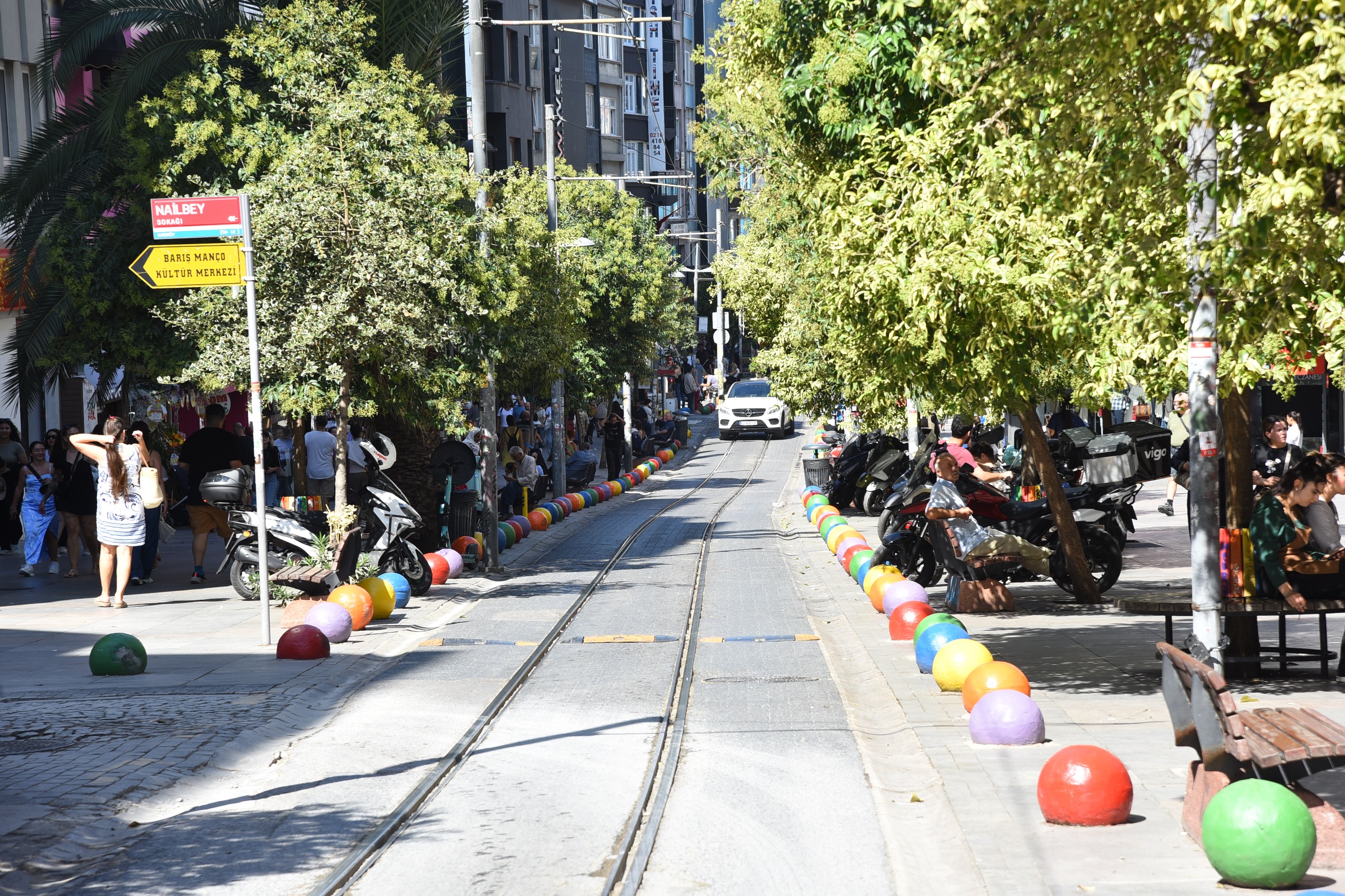Kadıköy’de bonibonlar yenilendi
